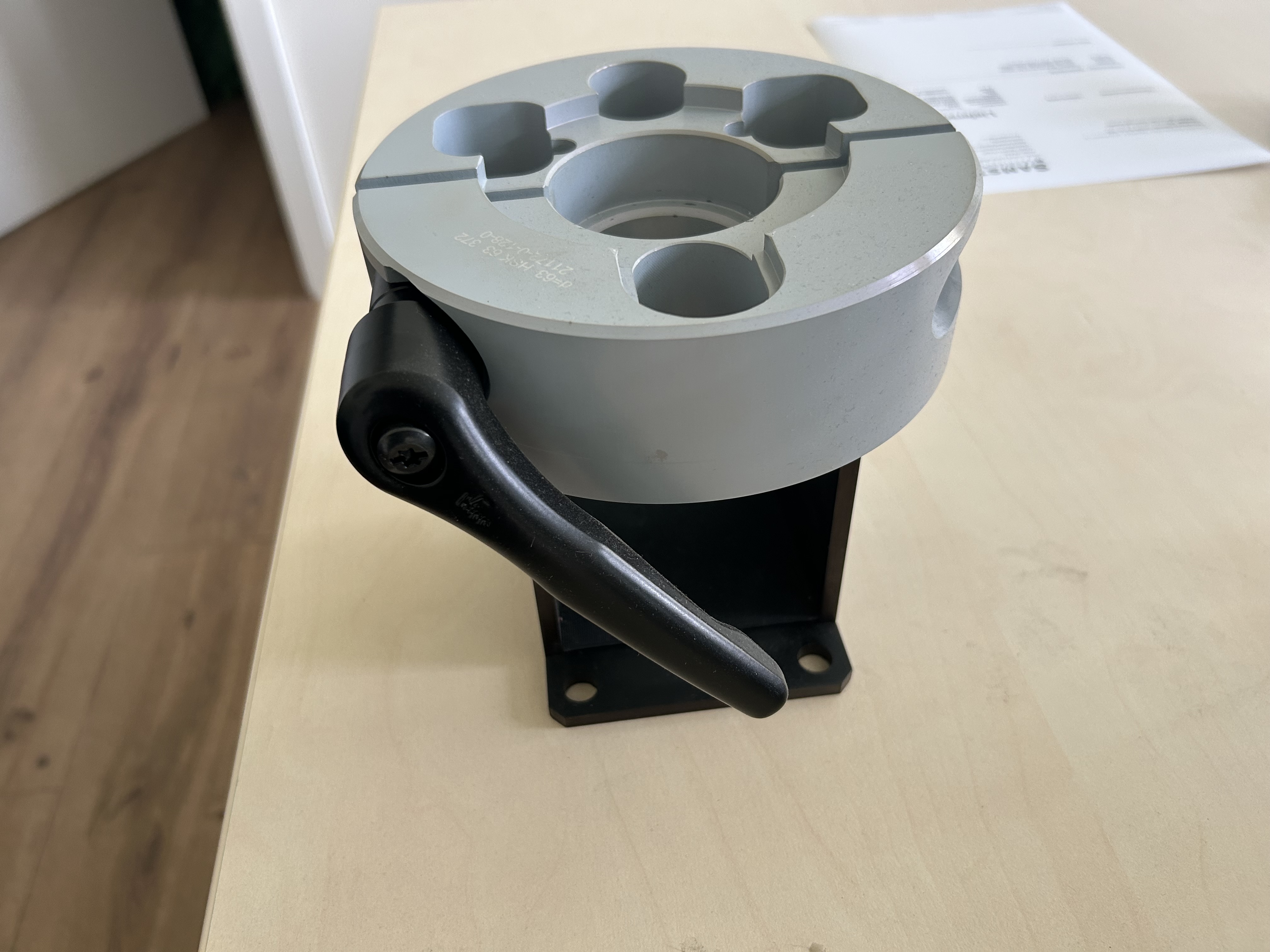 Atemag universelle Montagevorrichtung