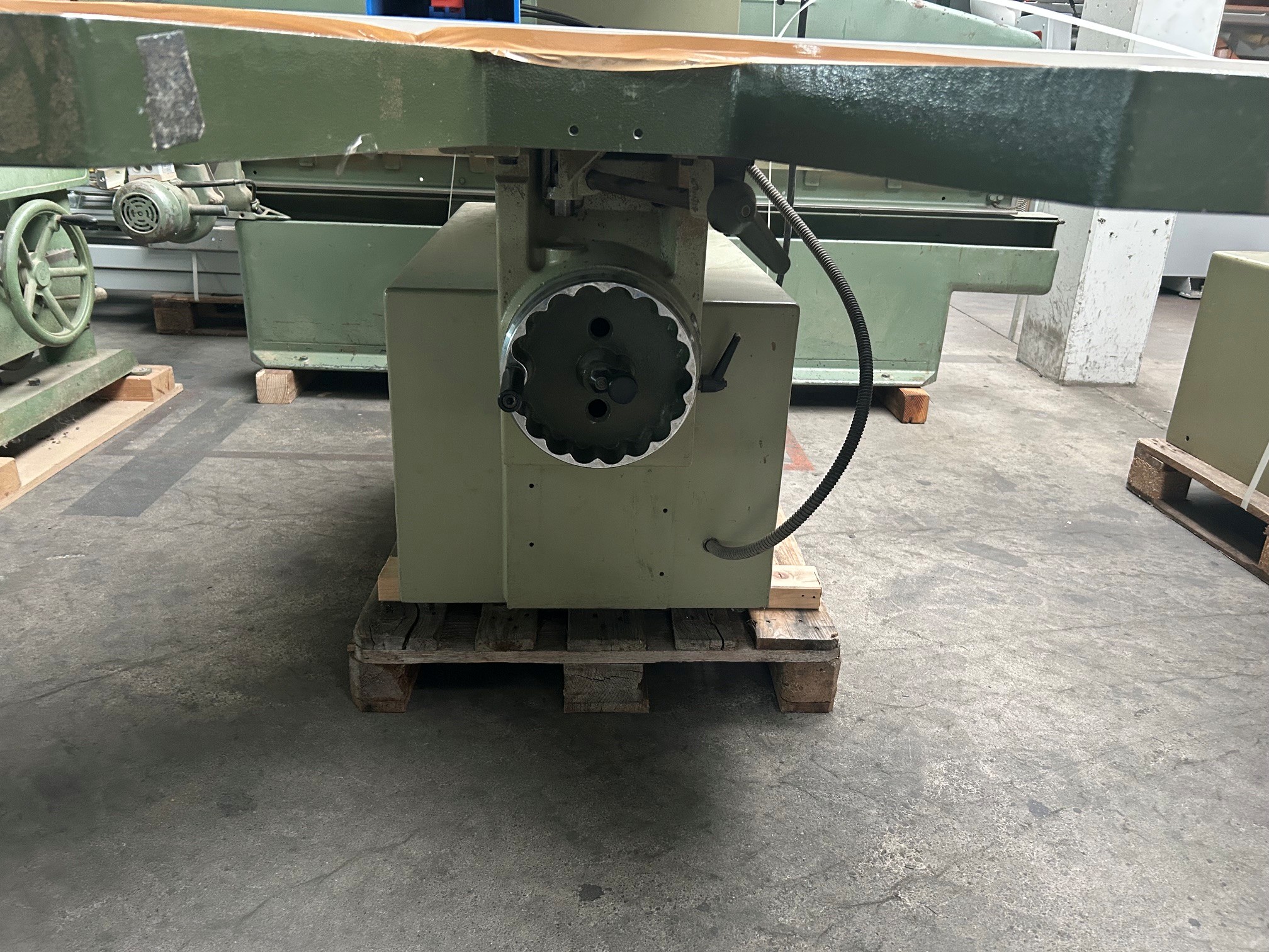 SCM R 9