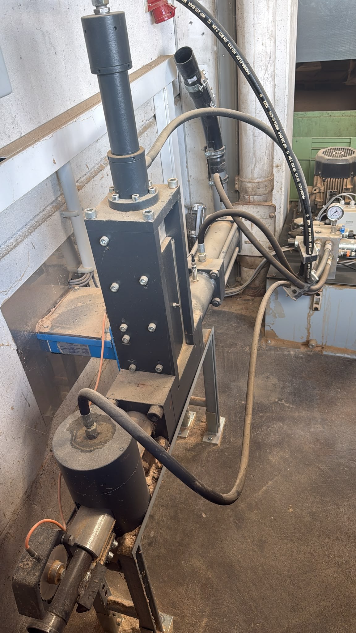 Nestro FNFHSU 9/9 inkl. C 150 Brikettierpresse Bild 3