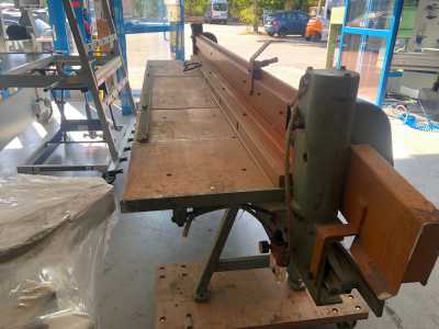 Furnierfügemaschine