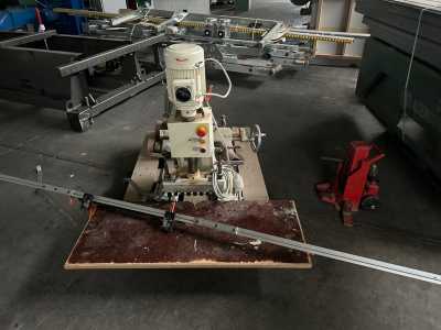 Topfbandbohr- und Einpre&szlig;maschine Ganne 192